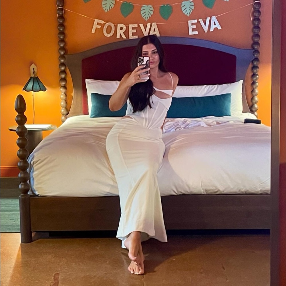 HOUSE OF CB 'Paloma' Ivory Corset Maxi Dress